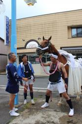 町内を練り歩きました