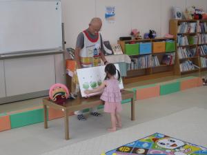 おいで楽しい絵本の時間0709(2)