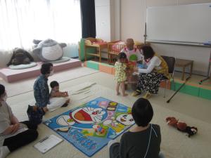 おいで楽しい絵本の時間0820(3)