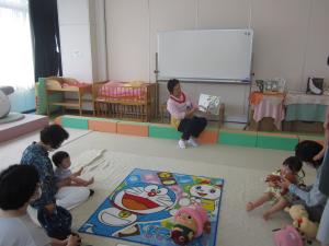 おいで楽しい絵本の時間0820(5)